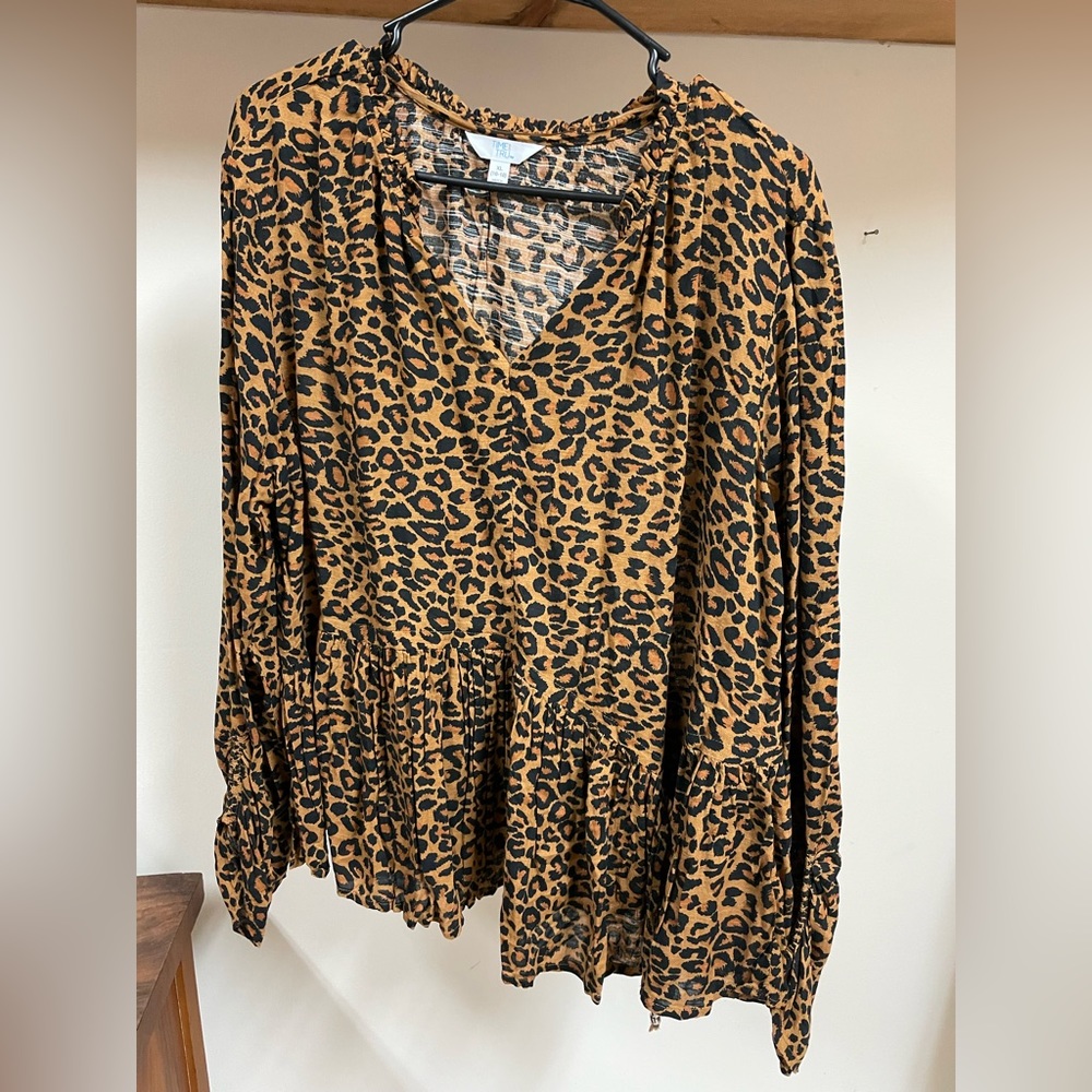 Womens Leopard print top